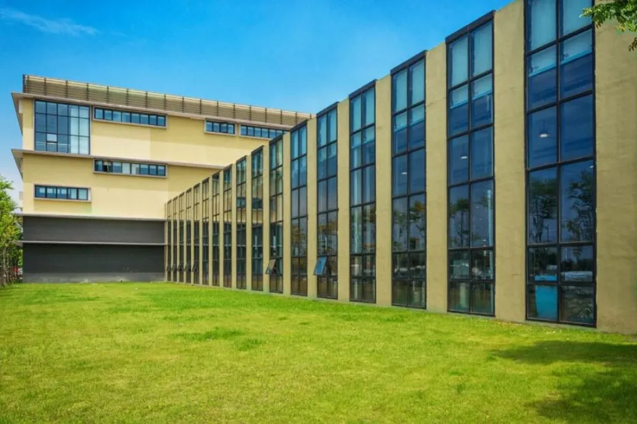 1228 Fryar Ave, Sumner, WA 98390, United States